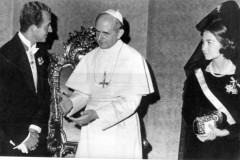 Los-Principes-y-el-Papa-Pablo-VI