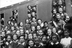POLITICA INTERIOR - SECCION FEMENINA